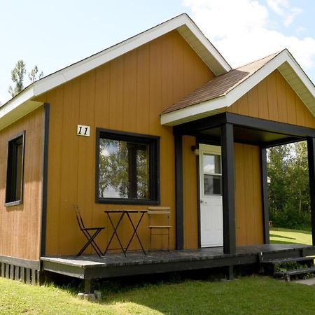 Chalets Du Lac Matapedia Val-Brillant Екстериор снимка